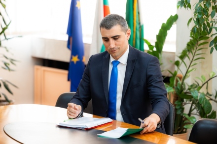 Новата сметопочистваща техника и контейнери започват да пристигат от януари в Пазарджик