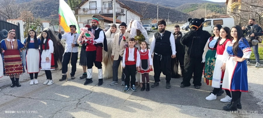 Банго Василий отново оживя в село Варвара (снимки)
