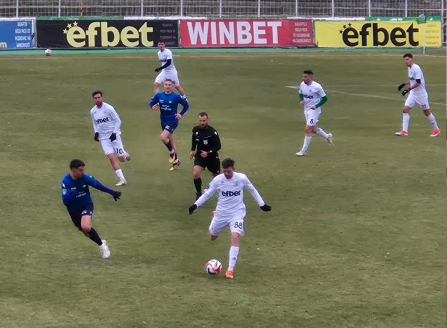 Три греди и първа загуба за Хебър в контролите