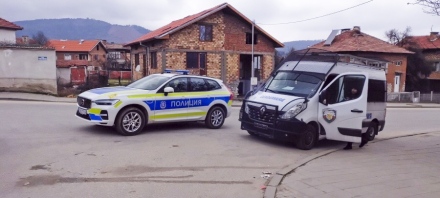 Двама задържани за изборни престъпления в квартал „Изток“ и Главиница, в колата на единия са намерени и наркотици