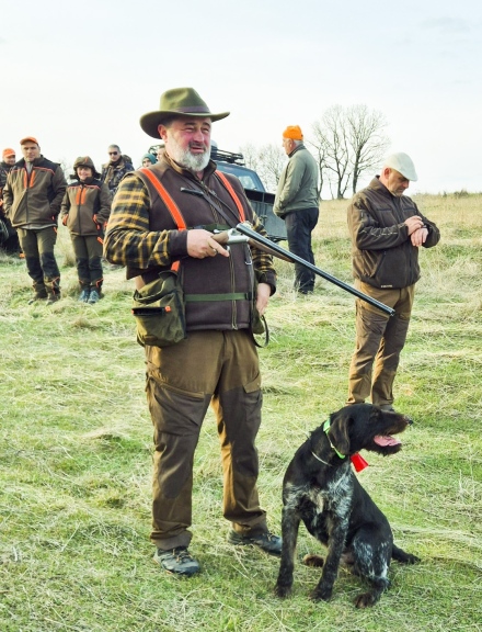 С атрактивен турнир панагюрските ловци отбелязаха две знакови годишнини