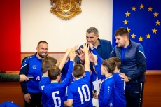 Днес кметът награди малките шампиони от ДФК „Орлета“