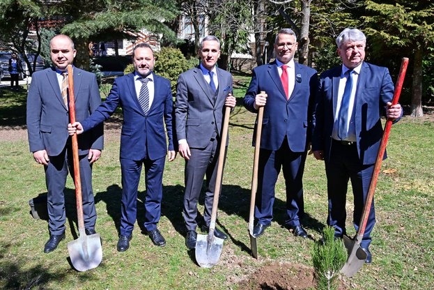 Премиерът и министърът на земеделието и храните откриха националните чествания на Седмица на гората в Юндола