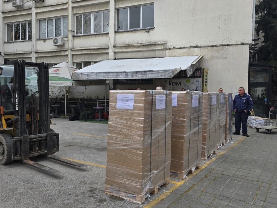 Хартиените бюлетини вече са в Пазарджик, до края на деня с полицейски ескорт ще стигнат и до общините