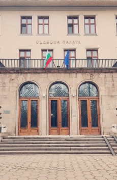 Заради противозаконно съхраняване на СРС-информация отстраниха велинградски полицай от \