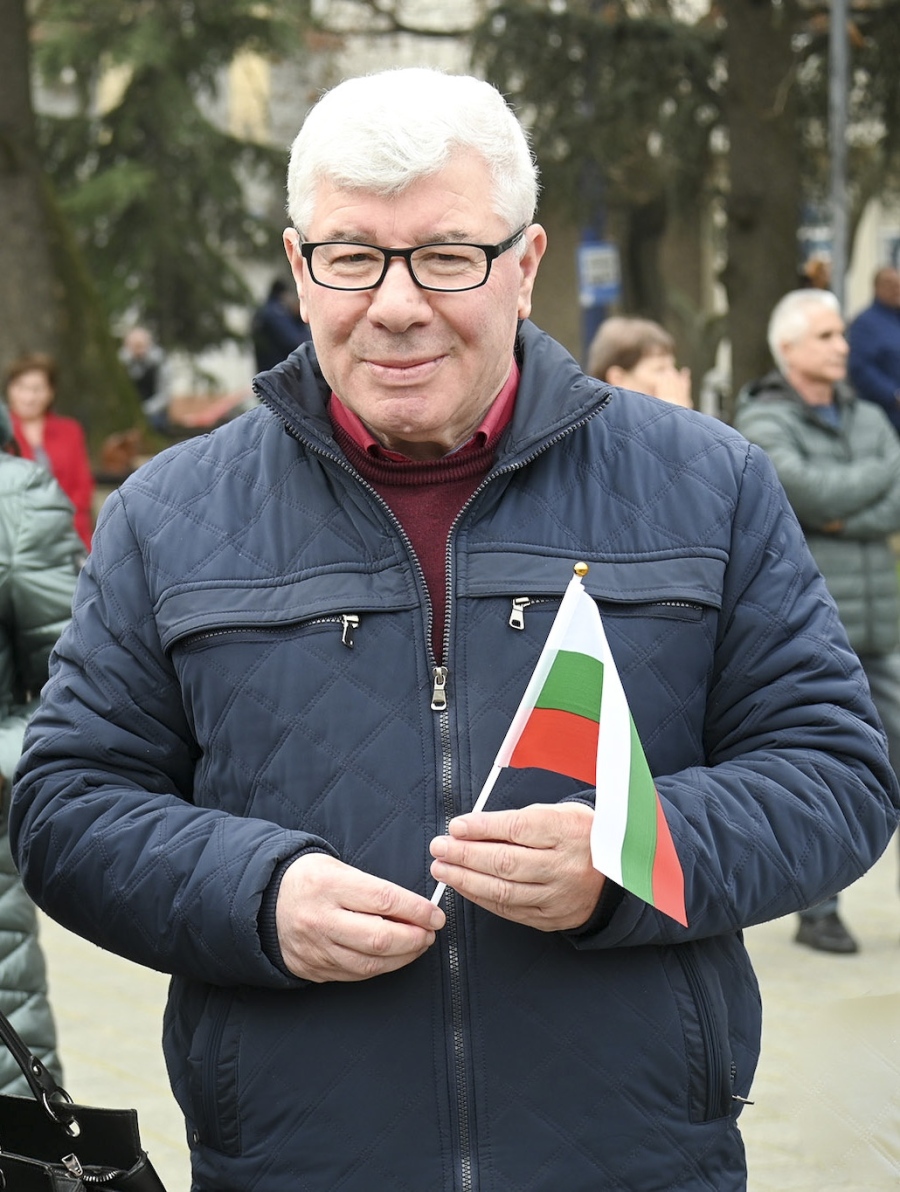 Костадин Пампов на 70: Философията е съпротива и движение