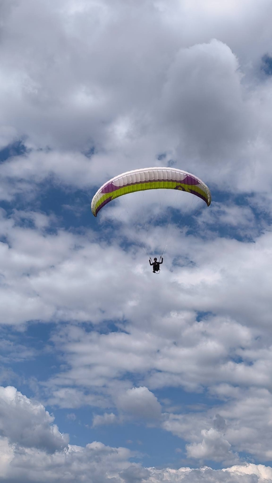 Едни от най-добрите парапланеристи в света дойдоха на Pazardzhik Open