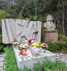 Днес в курорта си спомнят за Вела Пеева