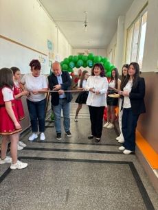 Прерязаха лентата на нов STEM кабинет в СУ Кирил и Методий в Нова махала