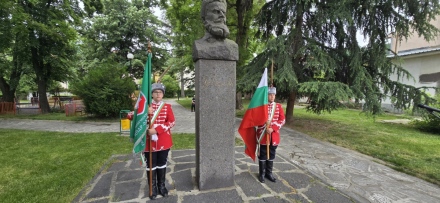Пещера отдаде почит на Христо Ботев и падналите герои