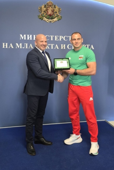 Днес спортният министър награди европейския шампион Иван Хърков