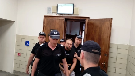 Постоянен арест за инфлуенсъра Стоян Колев, той крещи и псува в съда /СНИМКИ, ОБНОВЕНА/