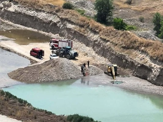 Багерист се удави в кариера за добив на инертни материали край Лозен
