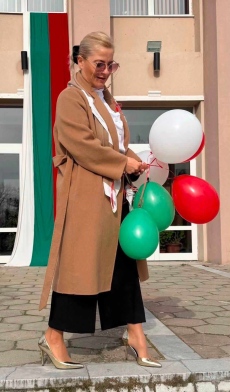 Зам.-кметът на община Лесичово Веселина Милкова празнува рожден ден днес