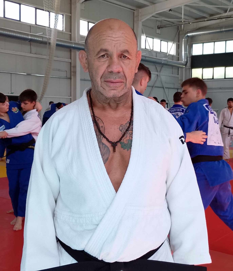 Величко Серев, треньор в СК “Кодокан 2008“: Пазарджик трябва да се гордее с тези исторически титли в джудото!
