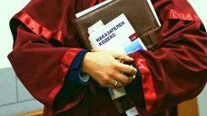 Тримата биячи на полицаи от Звъничево останаха за постоянно вареста