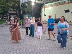 В Стрелча: „Лято, мечти и малко пипер“  - популярни песни, гарнирани с хумористични сценки и закачки