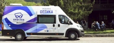 Мобилна очна клиника преглежда в наша община