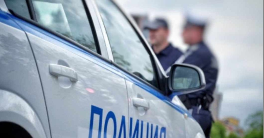 Разкриха крадци на мобилен телефон и на пари от вендинг машина в Пазарджик и Велинград