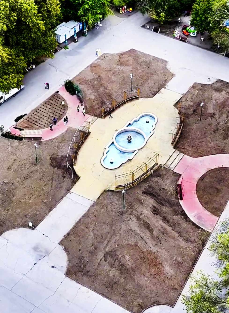 Розариумът на Острова връща красотата си